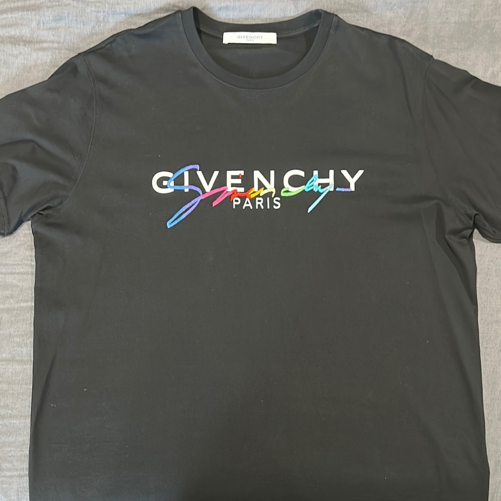 Givenchy Black Short Sleeve Tee with Stylish Logo